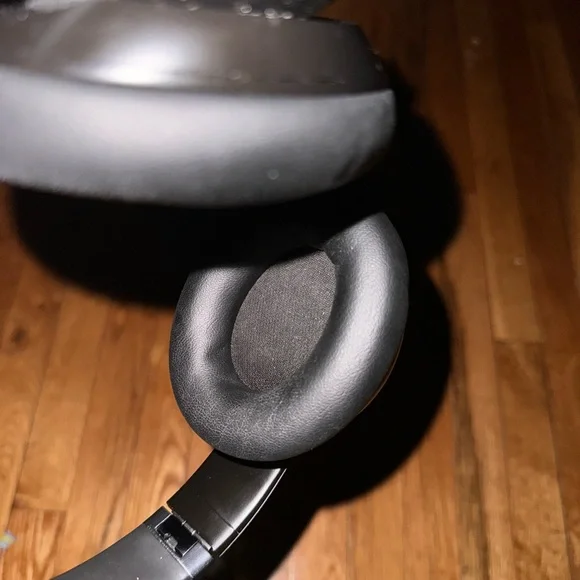 Beats Studio pro like new
